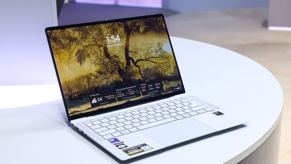 Trải nghiệm nhanh ASUS ExpertBook Ultra: Mẫu laptop hướng đến tiêu chuẩn mới dành cho doanh nghiệp