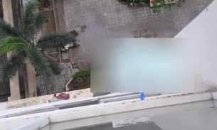Hà Nội: Bé gái 4 tuổi rơi từ tầng 12 chung cư xuống đất tử vong