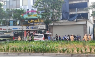 Hà Nội: Xe Limousine tông tử vong người phụ nữ đạp xe