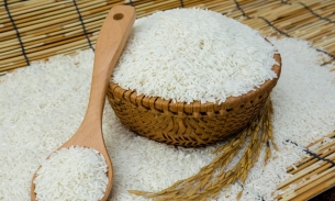Giá gạo xuất khẩu của Việt Nam vượt Thái Lan và cao nhất thế giới