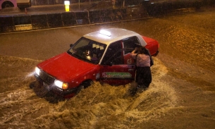 Toàn cảnh ngập lụt nghiêm trọng ở Hong Kong trong những ngày qua