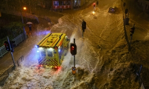 Biến đổi khí hậu là nguyên nhân gây ra mưa lũ 'trăm năm có một' ở Hong Kong