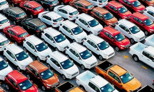 Nhập khẩu ô tô nguyên chiếc giảm 2.000 chiếc trong tháng 8
