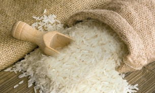 Vì sao giá gạo Việt Nam cao nhất thế giới vẫn 'cháy hàng'?