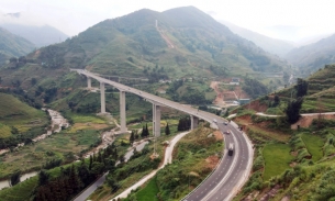 Đề xuất thu phí đường nối cao tốc Nội Bài - Lào Cai đi Sa Pa cao nhất 120.000 đồng