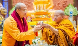 Bộ Ngoại giao đang xác minh nguồn gốc 'xá lợi tóc Đức Phật' chùa Ba Vàng