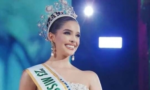 Vẻ đẹp gợi cảm của tân Miss International 2023 Andrea Rubio