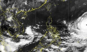 Siêu bão Mawar mạnh cấp 17 đang hướng về Philippines