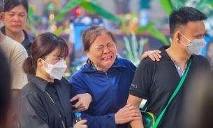Nghẹn lòng trong lễ viếng 3 nạn nhân trẻ tuổi xấu số trong vụ cháy tại Hà Nội