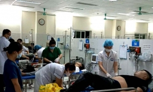 Bắc Kạn: 5 người nhập viện cấp cứu chỉ sau 10 phút ngồi ăn lẩu
