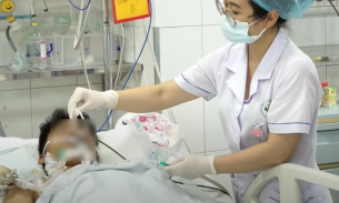 Hà Nội: Người đàn ông mắc sốt xuất huyết nguy kịch, tiên lượng tử vong cao