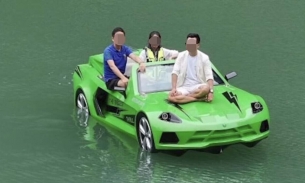 Mô hình 'siêu xe lướt' trên vịnh Hạ Long bị đình chỉ