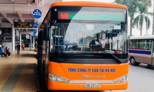 Đề xuất mở thêm tuyến buýt chất lượng cao đi sân bay Nội Bài