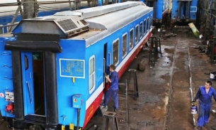 Tour đường sắt đặc biệt tham quan Nhà máy xe lửa Gia Lâm giá vé khứ hồi chỉ 20.000 đồng