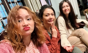 3 chị em dâu trong 'Gia đình mình vui bất thình lình' cùng tranh giải 'Nữ diễn viên ấn tượng' tại VTV Awards 2023