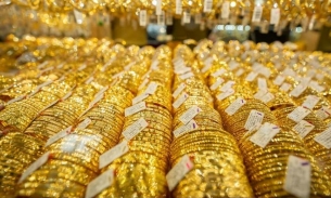 Giá vàng tiếp đà giảm về mốc 72 -75 triệu đồng/lượng
