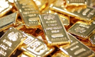 Giá vàng đi ngang, vàng nhẫn tăng sát mốc 64 triệu đồng