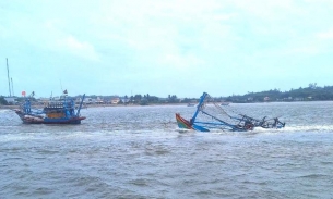 Phát hiện tín hiệu của tàu cá chở 5 ngư dân mất tích ở Phú Yên