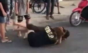 Xác minh clip hai thiếu nữ đánh nhau giữa đường ở Cà Mau