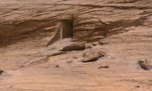 Phát hiện 'ô cửa' trên sao Hỏa