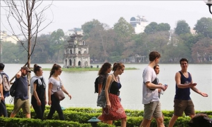 Hà Nội đón gần 720 nghìn lượt khách, thu 2.400 tỷ đồng từ du lịch trong 5 ngày nghỉ lễ