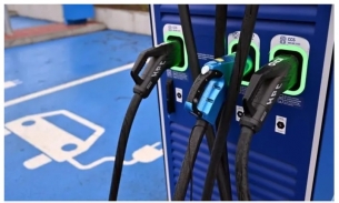 Loại pin mới giúp ô tô điện sạc nhanh và bền hơn