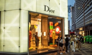 Khách Trung Quốc ngày càng ít mua hàng hiệu ở nước ngoài