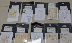 Đà Nẵng: Triệt phá đường dây vận chuyển hàng ngàn giấy tờ, tài liệu giả do các chủ bưu cục cầm đầu