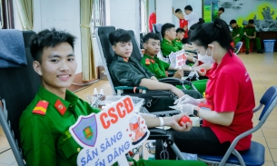 Hơn 400 chiến sĩ cảnh sát cơ động tham gia hoạt động tình nguyện hiến máu cứu người