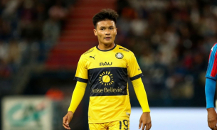 Quang Hải sẽ rời Pau FC để gia nhập đội bóng nhà giàu Đông Nam Á?