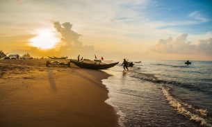 Top 5 bãi biển đẹp mùa hè 2023 nhất định phải đến