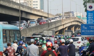 Hà Nội cấm xe máy vào nội thành năm 2030: Quá gấp gáp?