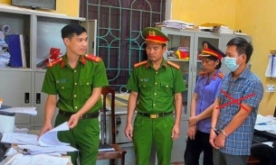 Hải Dương: Cán bộ xã tham ô tiền trợ cấp thờ cúng của 123 liệt sĩ
