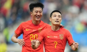 Trung Quốc gọi sao nhập tịch đấu tuyển Việt Nam