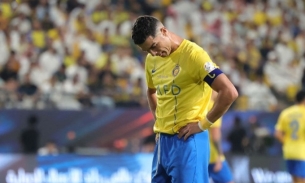 Ronaldo ôm đầu thất vọng, Al Nassr mất điểm phút cuối