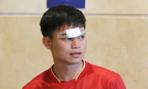 Hậu vệ tuyển Việt Nam phải khâu 7 mũi sau trận thua Trung Quốc