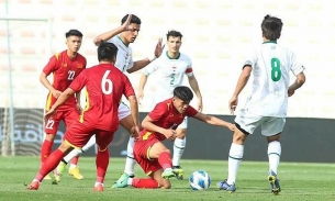 Việt Nam vs Uzbekistan: Chờ sự bất ngờ đến từ HLV Troussier