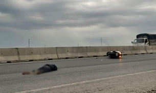 Đang đi trên đường, nam thanh niên chạy xe Honda SH bất ngờ bị sét đánh tử vong