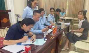 Giải ngân số tiền hơn 132 tỷ đồng hỗ trợ nạn nhân vụ cháy chung cư mini ở Khương Hạ