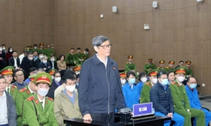 Cựu Bộ trưởng Y tế Nguyễn Thanh Long khai gì về 2,25 triệu USD nhận từ Việt Á?