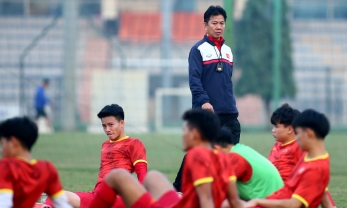 HLV Hoàng Anh Tuấn gây bất ngờ với danh sách tập trung U23 Việt Nam