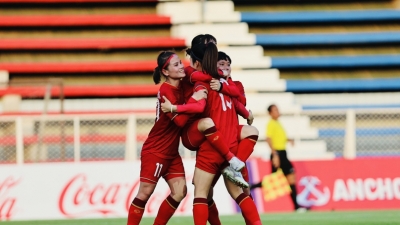 Đội tuyển nữ Việt Nam được 'săn đón' sau chiến thắng trước Myanmar