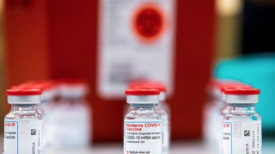 Vaccine Covid-19 mới của Moderna có hiệu quả chống lại biến thể 'Eris' ở người