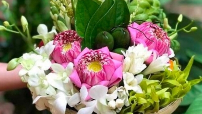 Những loại hoa nào nên và không nên dâng lên bàn thờ vào ngày Rằm tháng 7