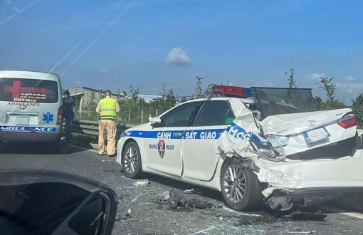 Vụ xe cứu thương tông ô tô CSGT: Bác tin CSGT dừng xe xử lý vi phạm