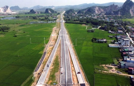 Cao tốc nối Thanh Hóa - Nghệ An thông xe trước dịp lễ 2/9 rút ngắn thời gian từ Hà Nội đi chỉ còn 3,5 giờ