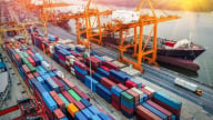 Xuất khẩu 7 tháng vượt chỉ tiêu: Dấu ấn của nội lực và thích ứng