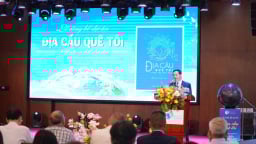 Ông Lê Viết Hải, Chủ tịch HĐQT Hòa Bình, công bố dự án “Địa cầu quê tôi”