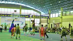 Hơn 700 VĐV tranh tài ở giải bóng rổ học sinh - sinh viên 2025