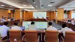 Hoàn thiện các tiêu chuẩn, quy chuẩn để kiểm soát chất lượng môi trường